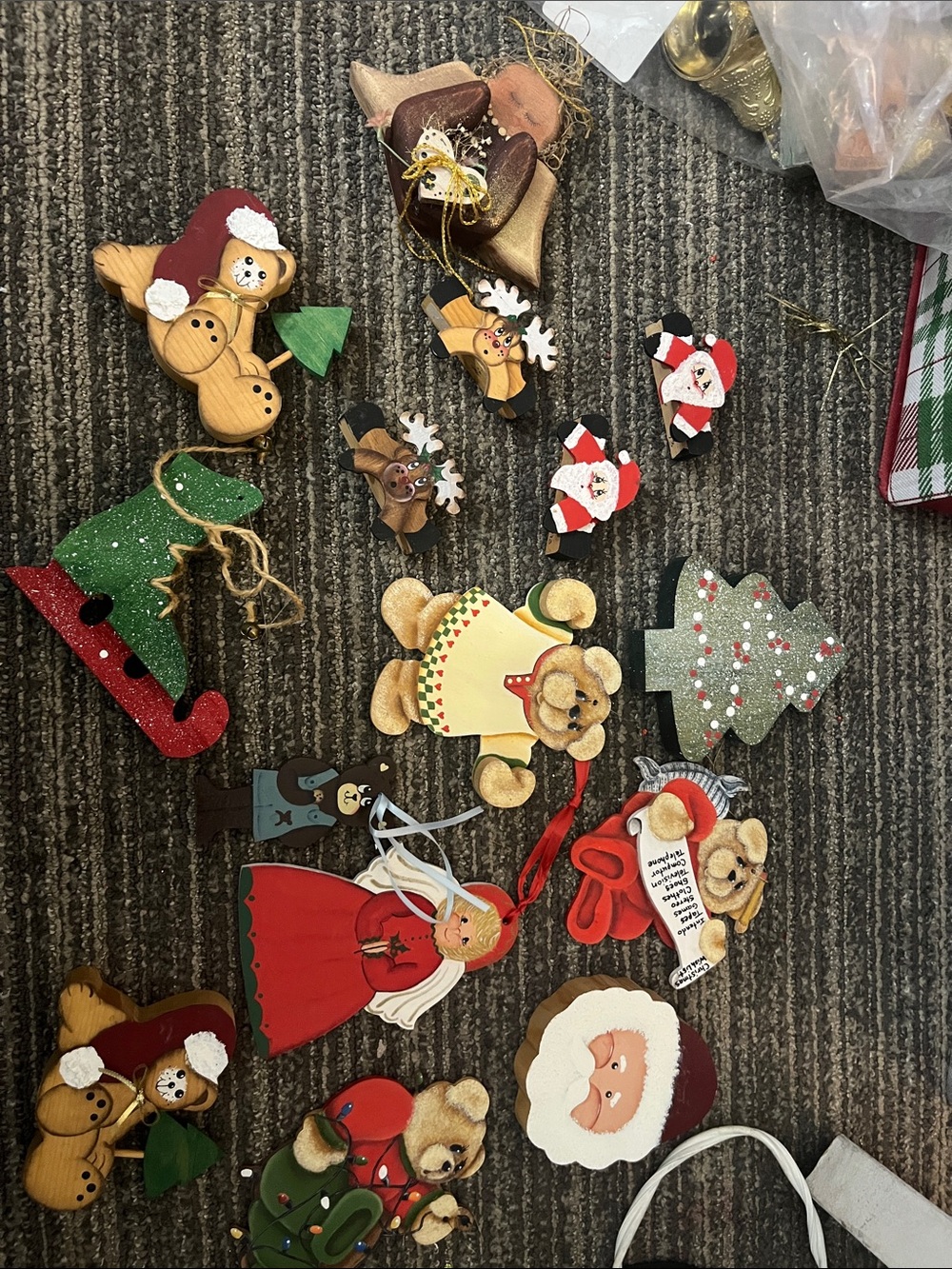 Vintage 15pc lot hand painted ornaments - Brand Unspecified